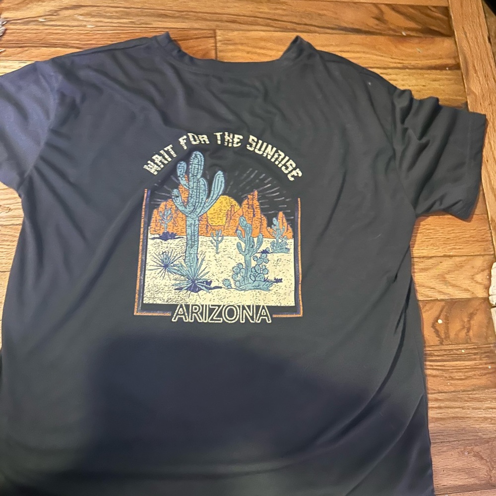 love this shirt , never worn